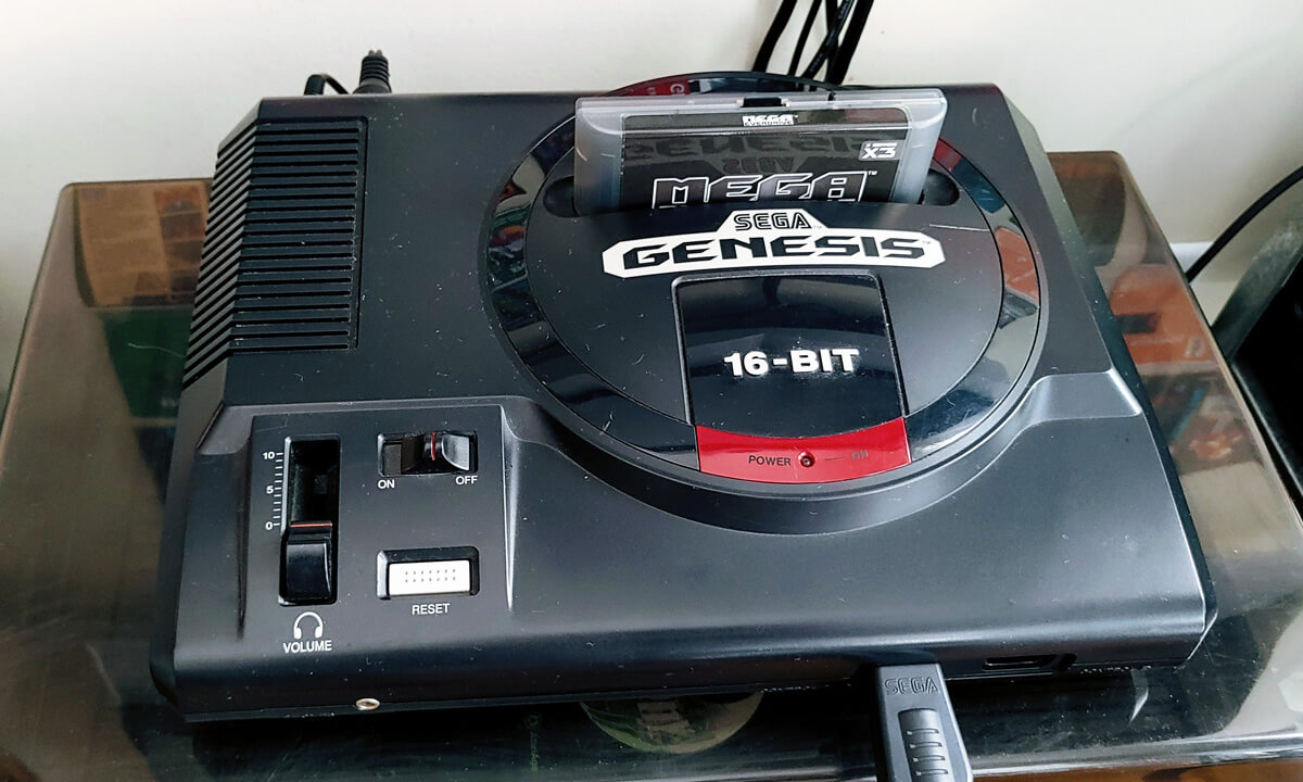 Sega Genesis Mega Everdrive cartridge inserted