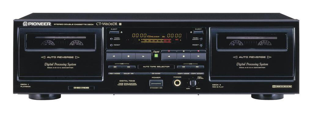 Noise reduction tape cassette deck D/A converter